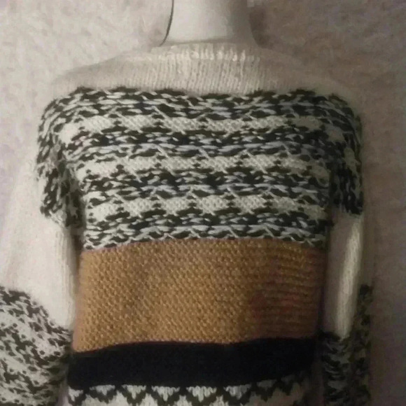 Anthropologie Veroalfie Martuchi Tasseled Loose Knit Sweater - Picture 8 of 11